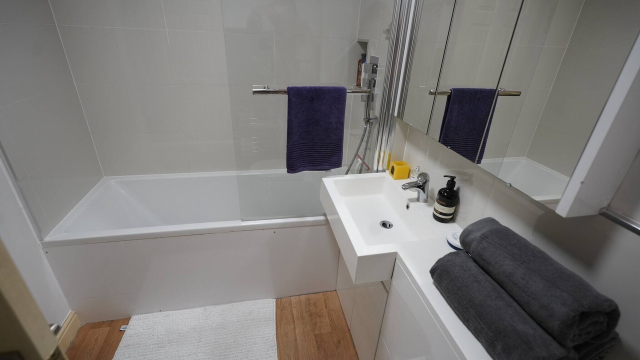 Photo of Bathroom in Cricklewood