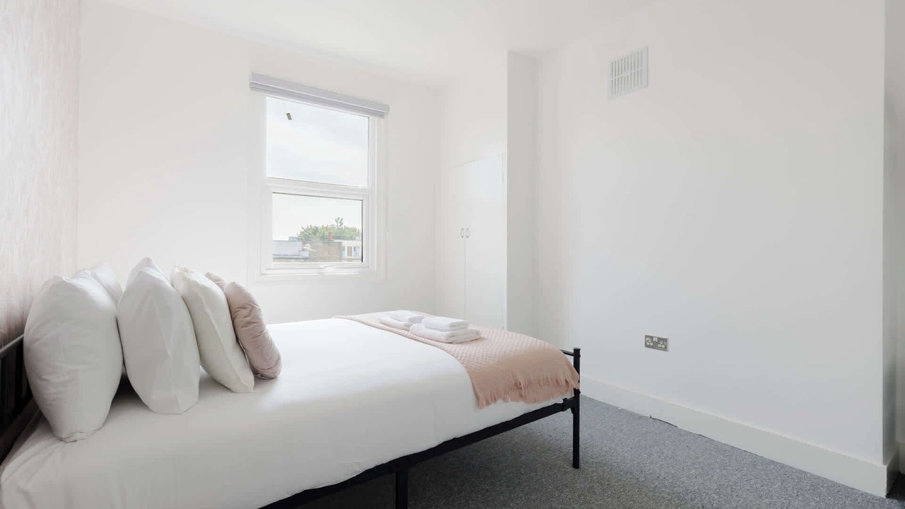 Photo of Bedroom in Harrow Road