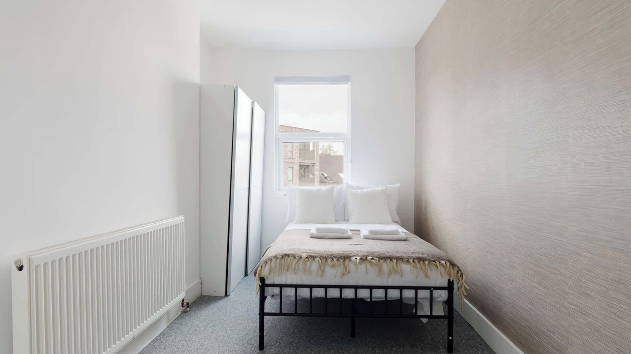 Photo of Bedroom in Harrow Road