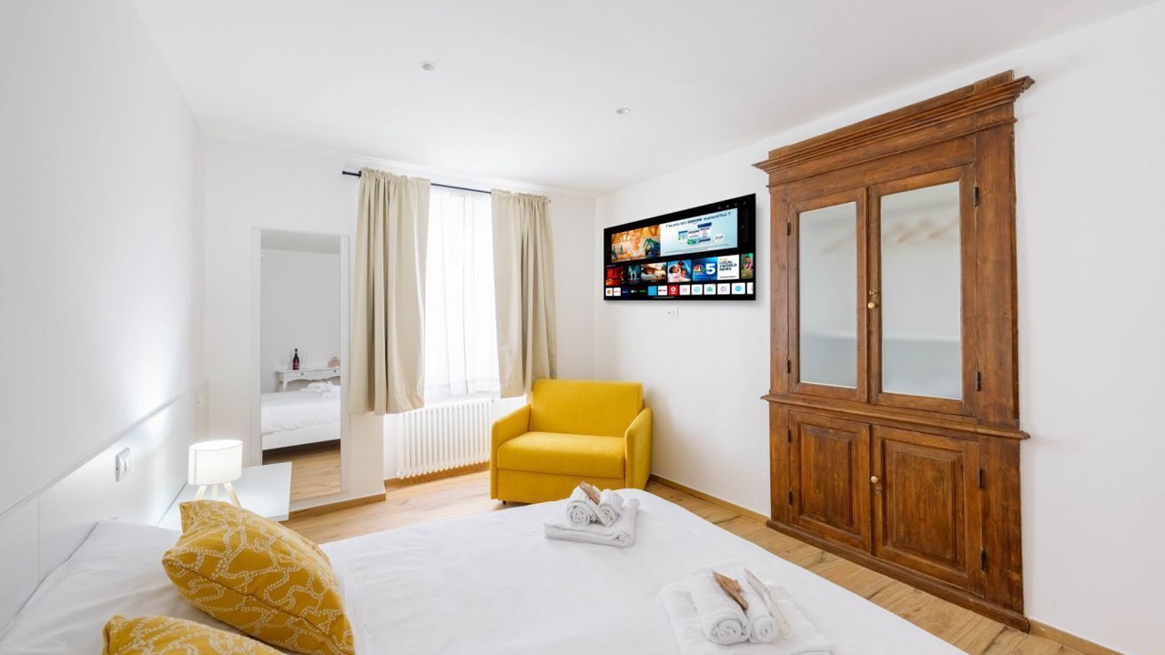 Photo of Bedroom in Atri