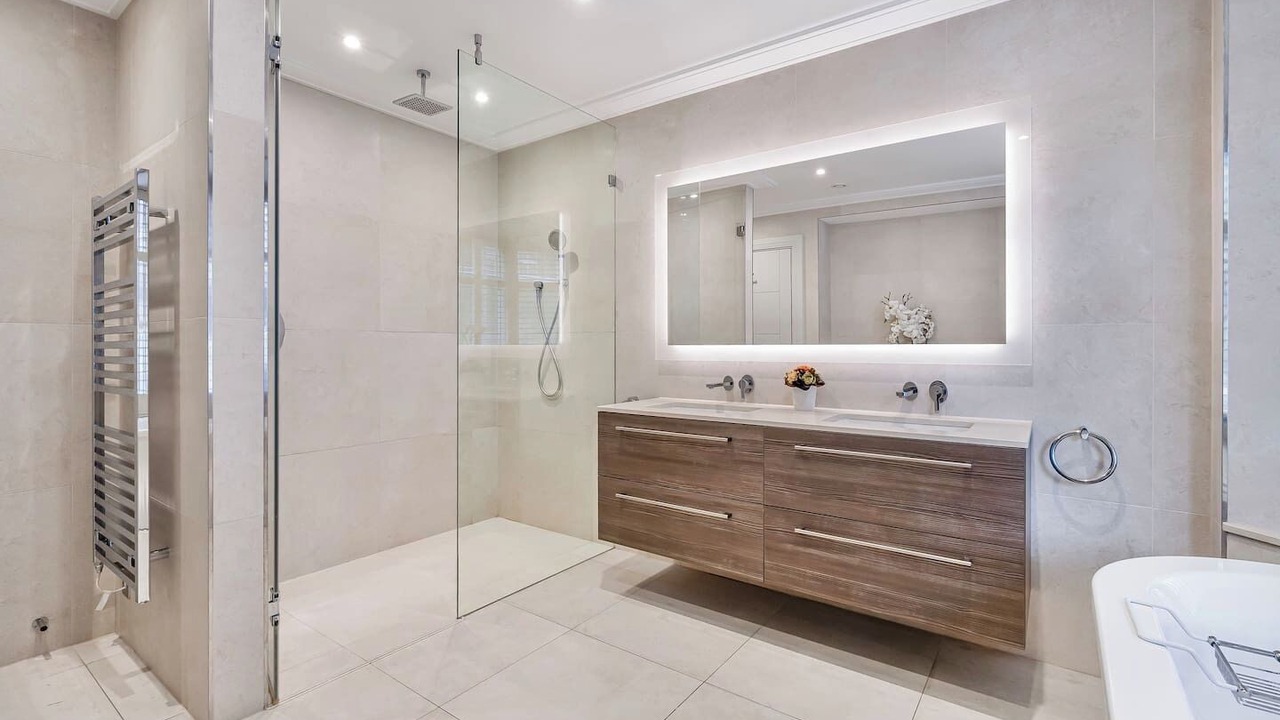 Photo of Bathroom in South Bank