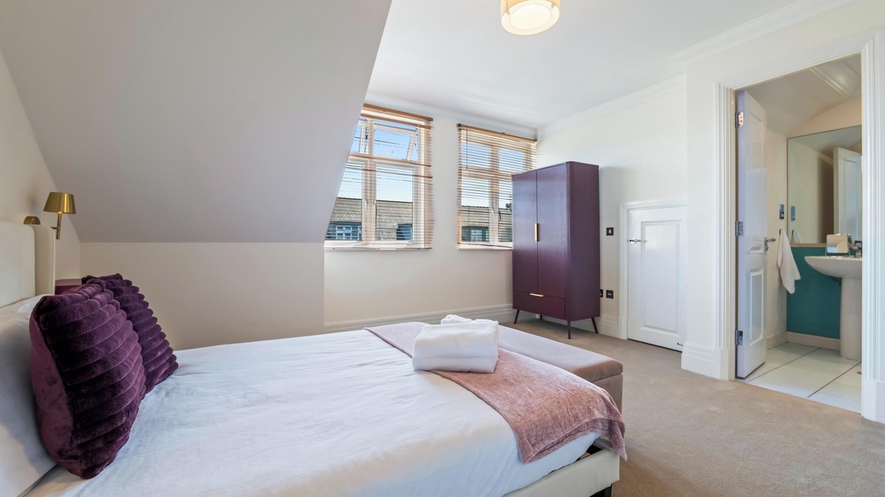 Photo of Bedroom in Kew