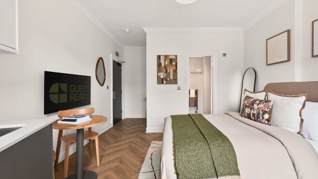 Photo of Bedroom in St. Pancras