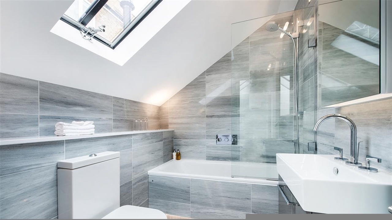 Photo of Bathroom in Brompton & Hans Town