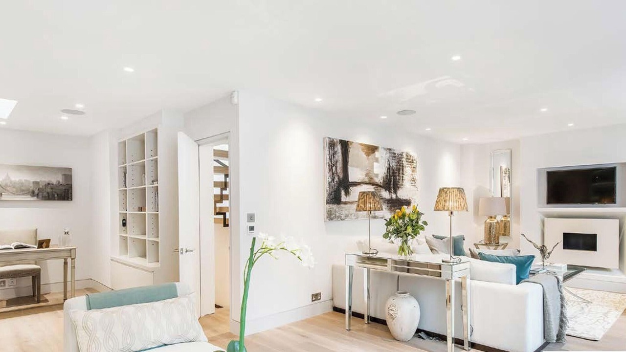 Photo of Livingroom in Brompton & Hans Town