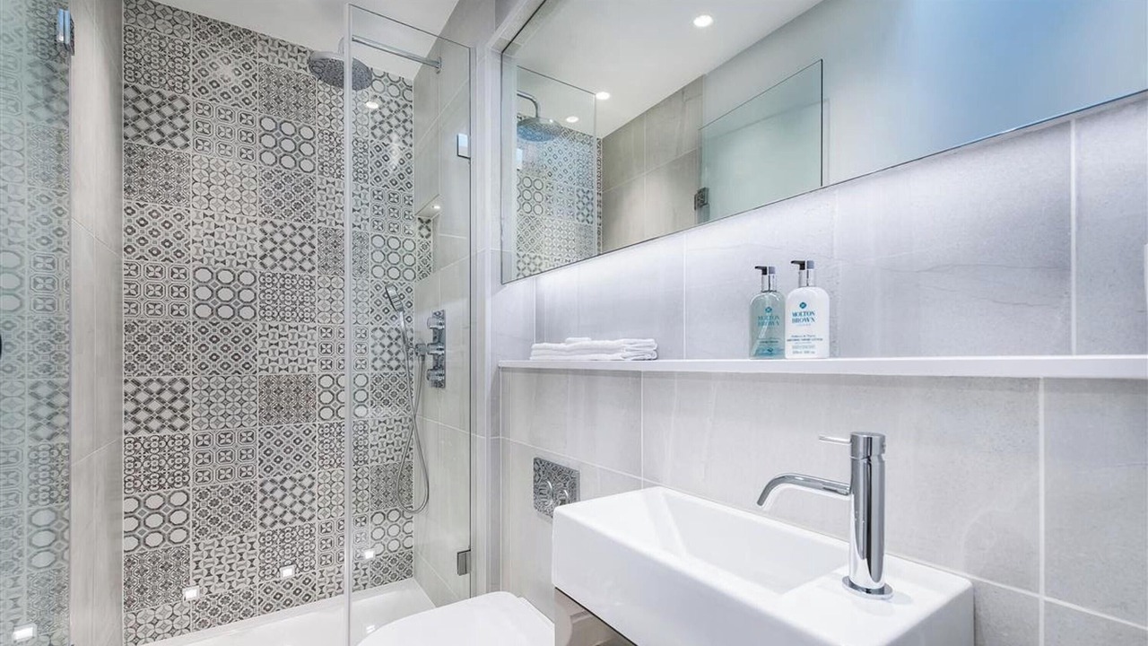 Photo of Bathroom in Brompton & Hans Town
