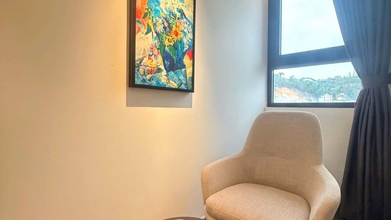 Photo of Livingroom in Hon Gai