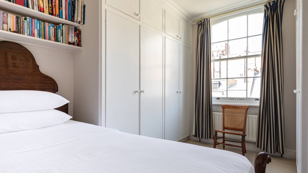 Photo of Bedroom in Lancaster Gate