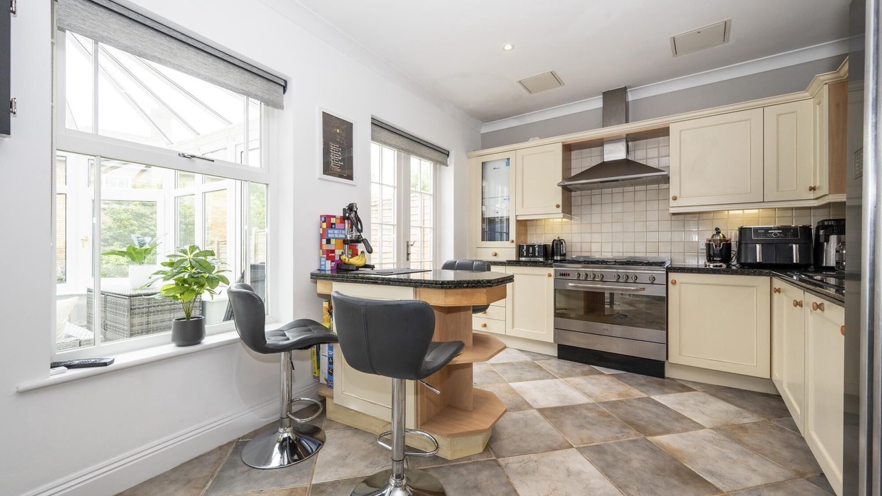 Photo of Kitchen in Surbiton