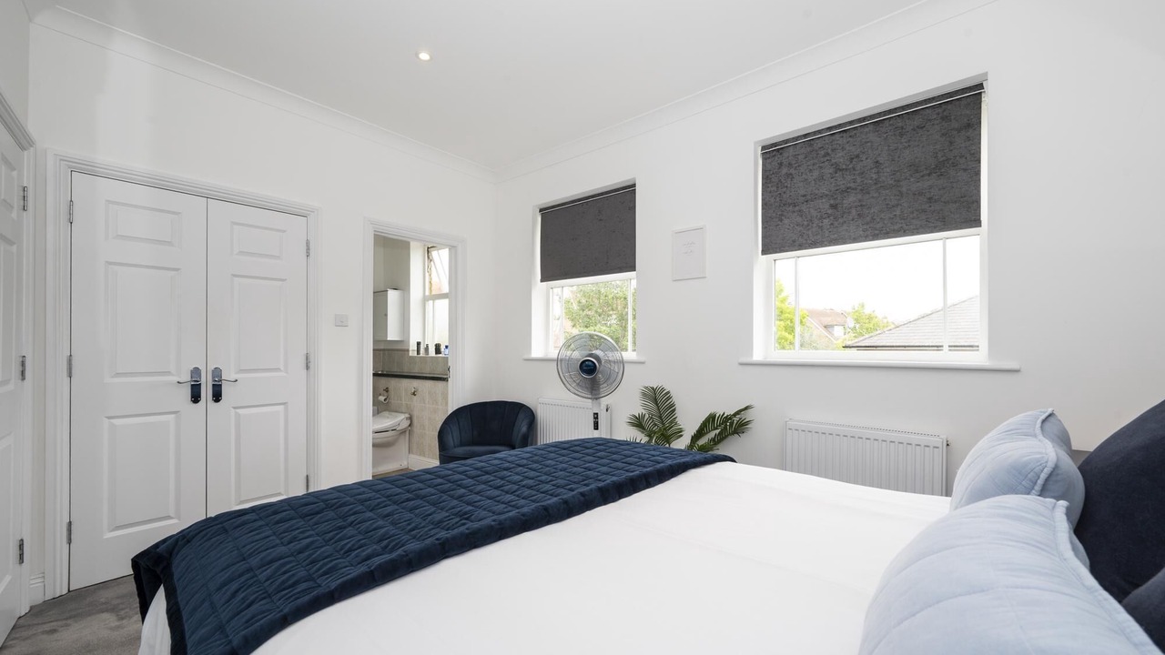 Photo of Bedroom in Surbiton