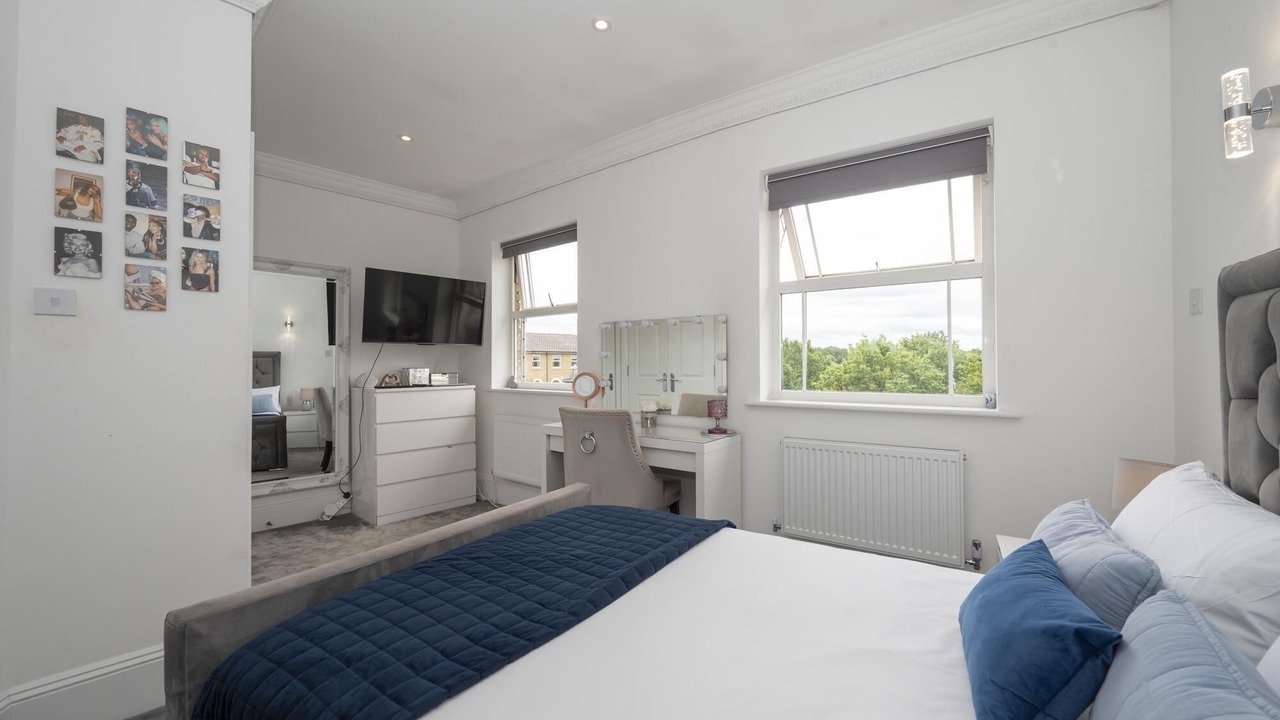 Photo of Bedroom in Surbiton
