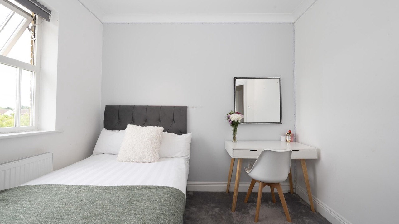 Photo of Bedroom in Surbiton