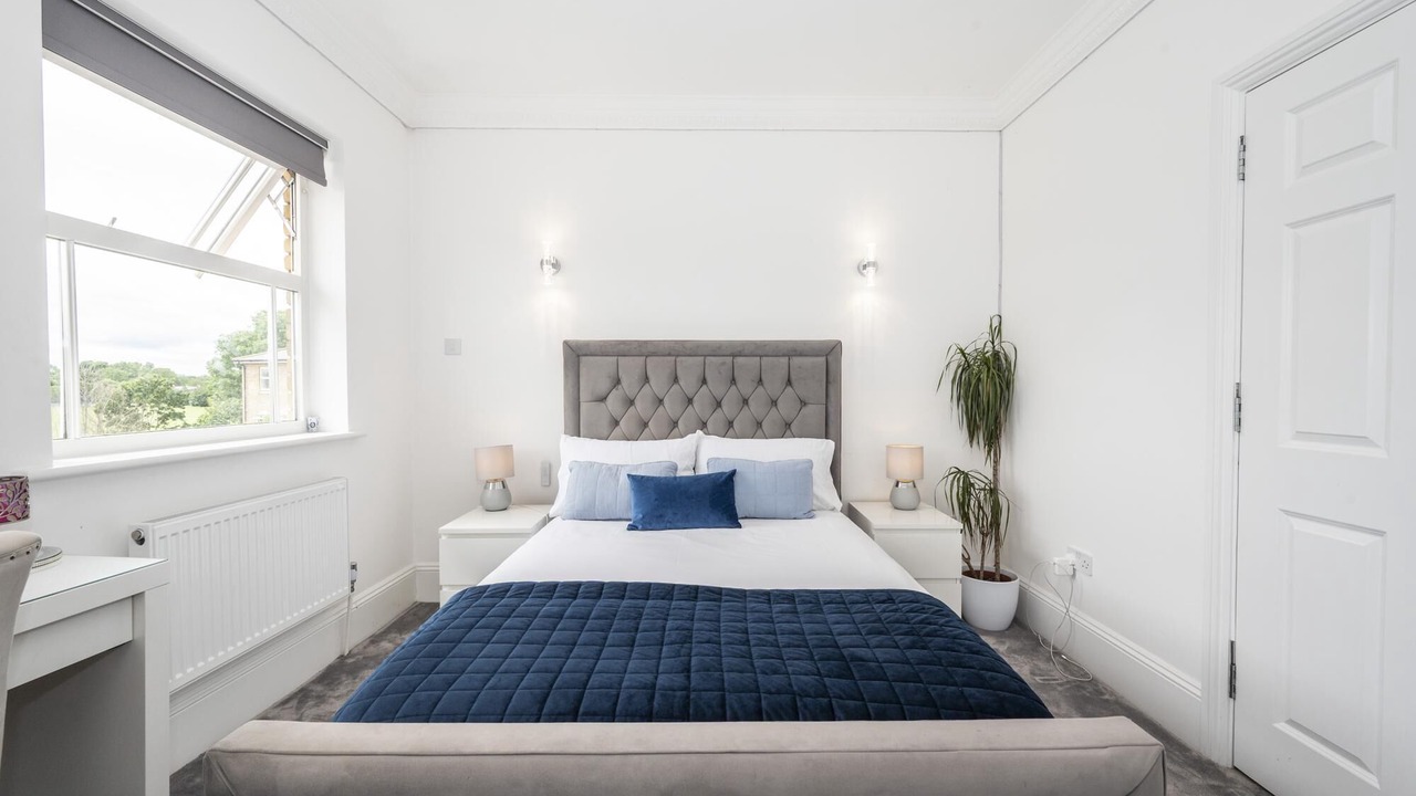 Photo of Bedroom in Surbiton