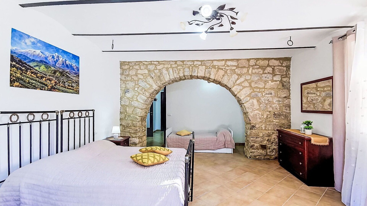 Photo of Bedroom in Archi