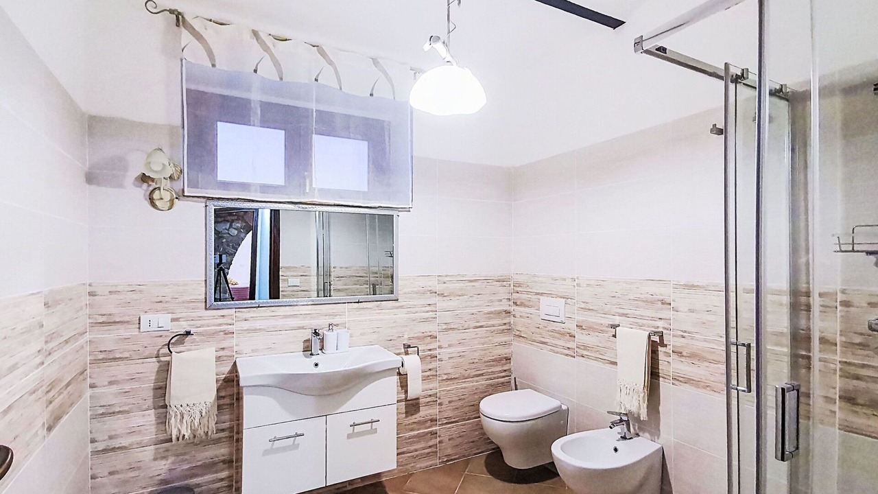Photo of Bathroom in Archi