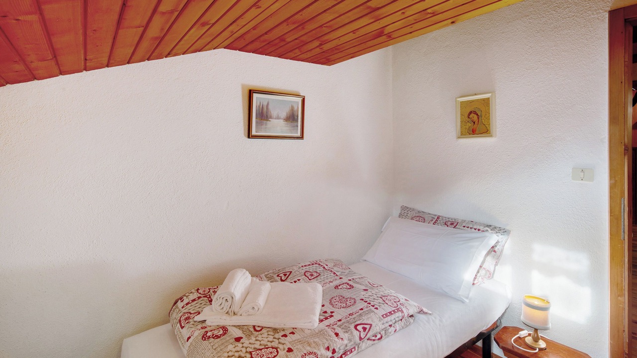 Photo of Bedroom in Caviola