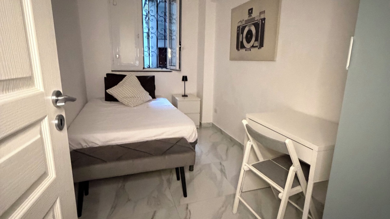 Photo of Bedroom in Naples City Centre