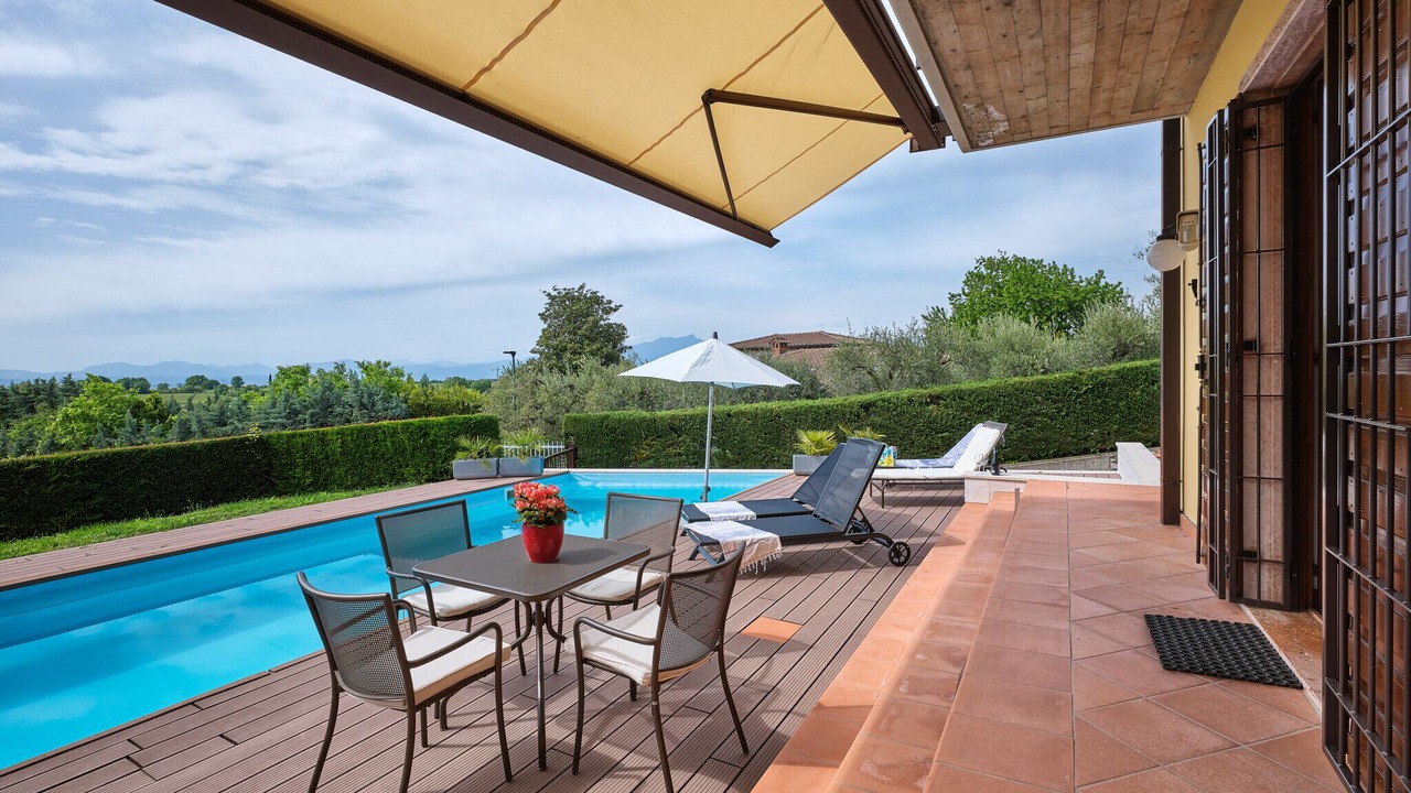 Photo of Outdoor in Calmasino
