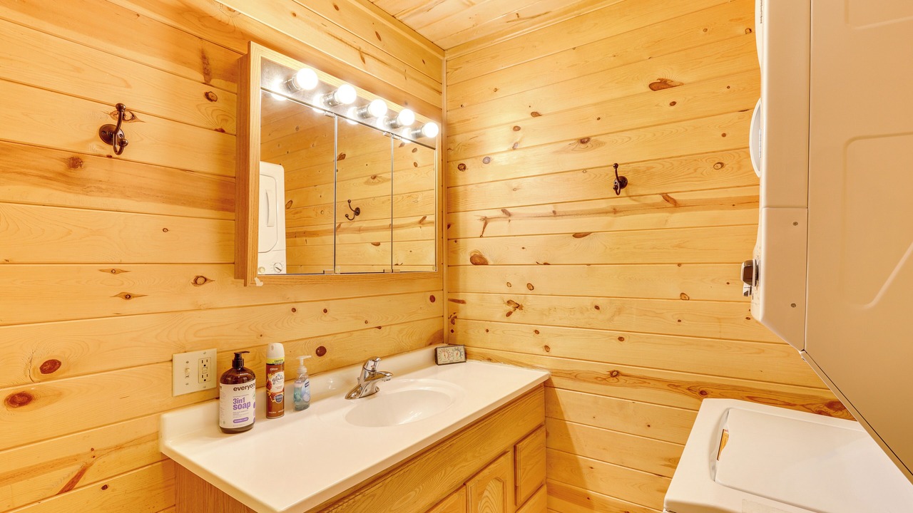 Photo of Bathroom in Deadwood