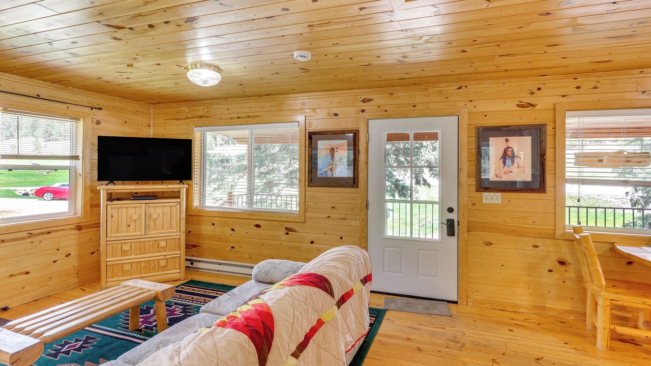 Photo of Livingroom in Deadwood