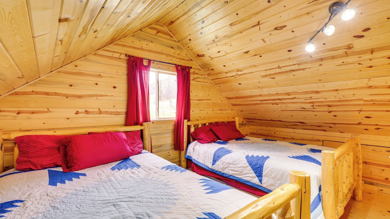 Photo of Bedroom in Deadwood