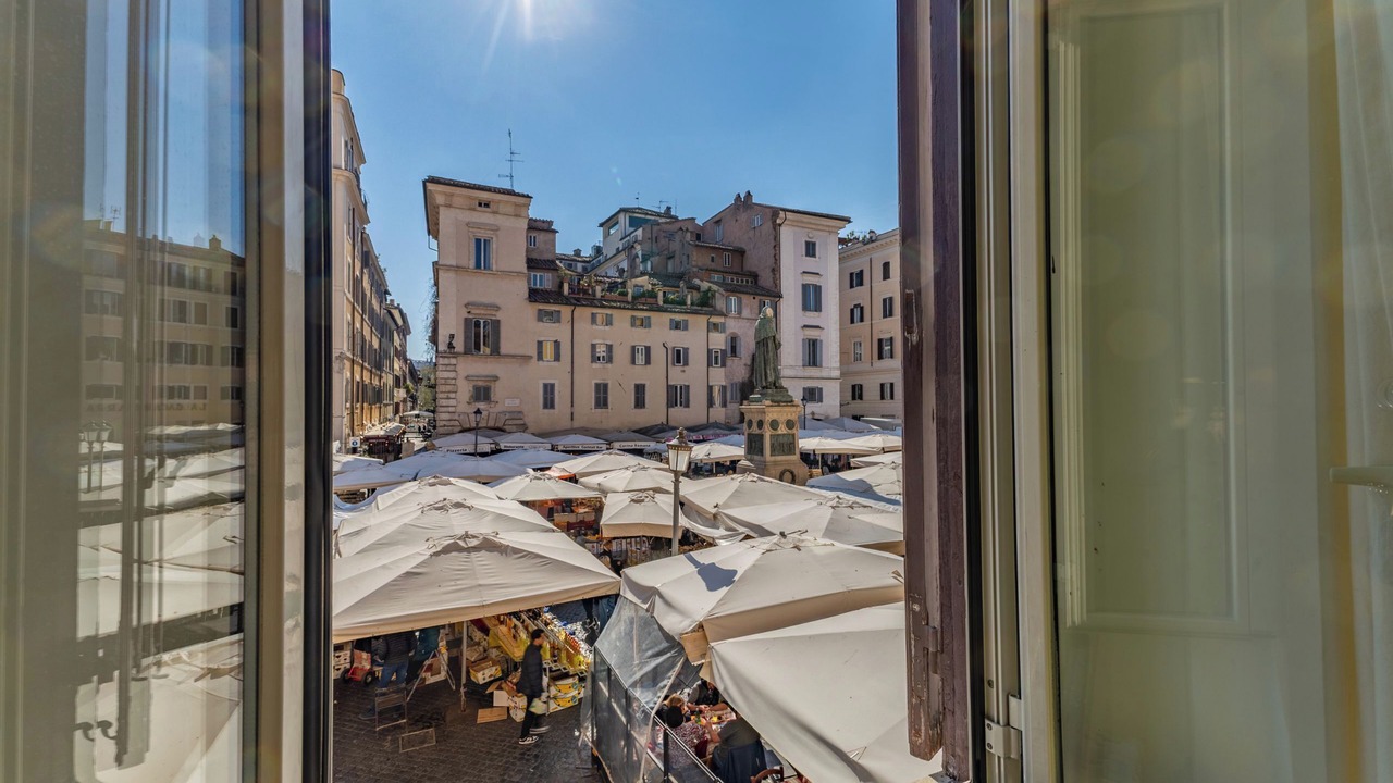 Photo of Others in Navona