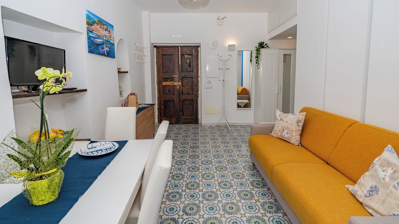 Photo of Livingroom in Minori