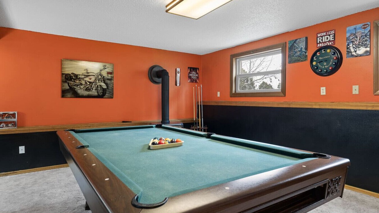Photo of Bedroom in Colonial Pine Hills