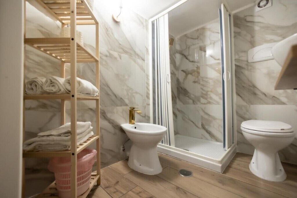 Photo of Bathroom in Naples City Centre