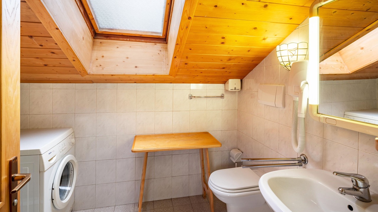 Photo of Bathroom in Livinallongo del Col di Lana