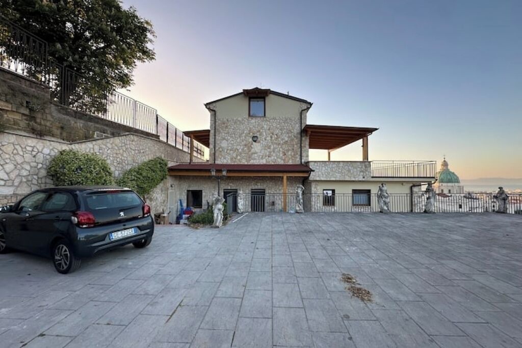 Photo of Outdoor in Naples