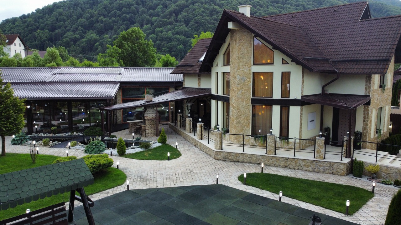 Photo of Outdoor in Bran