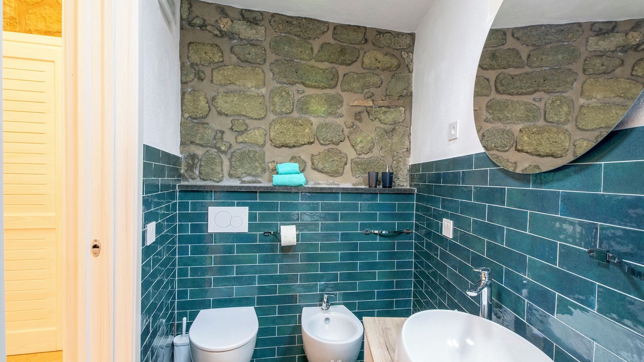 Photo of Bathroom in Forio