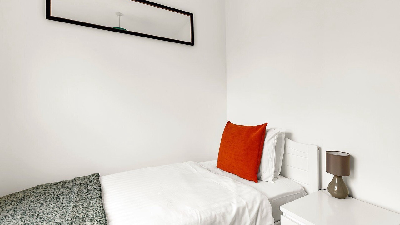 Photo of Bedroom in Harrow Road