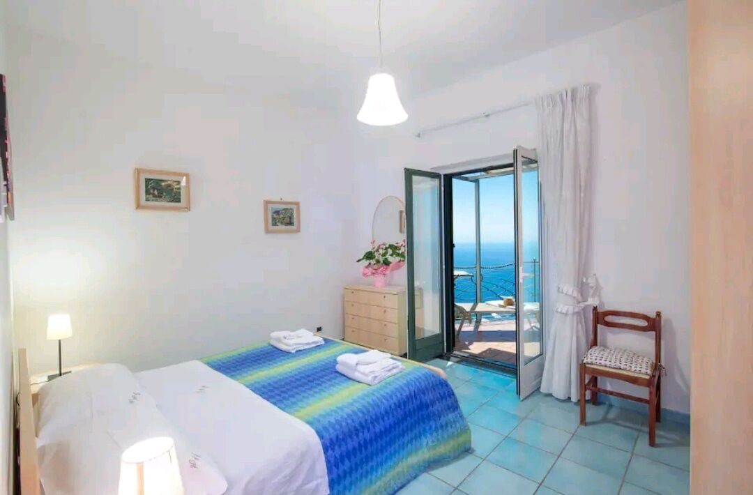Photo of Bedroom in Furore