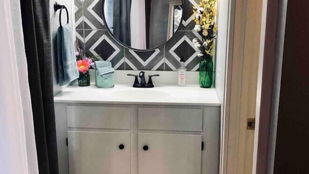 Photo of Bathroom in Deadwood