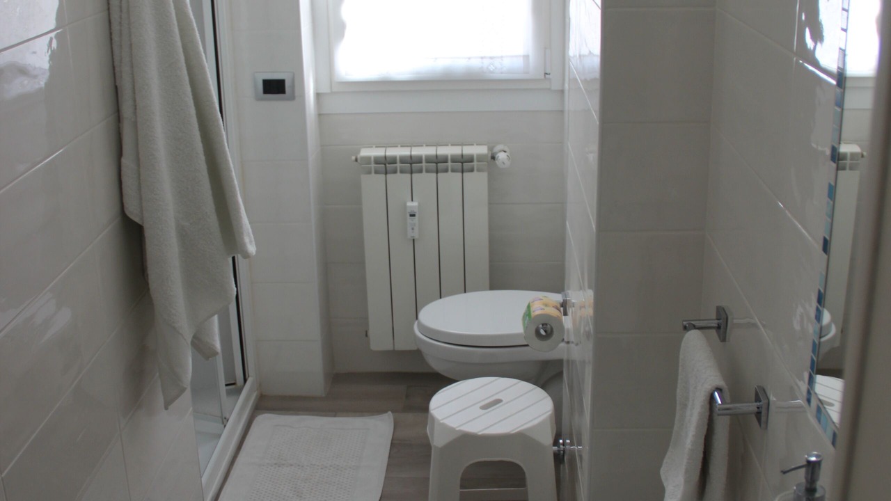 Photo of Bathroom in Quartiere XXXIV Lido di Ostia Levante