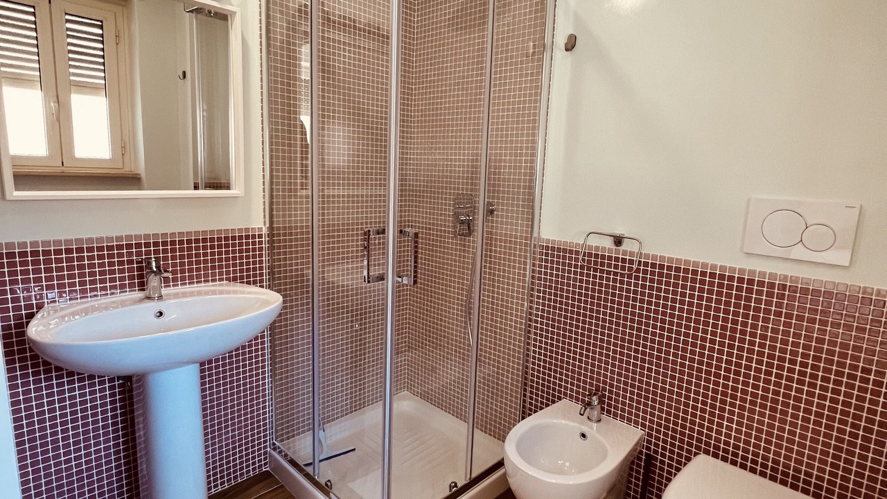 Photo of Bathroom in Trionfale