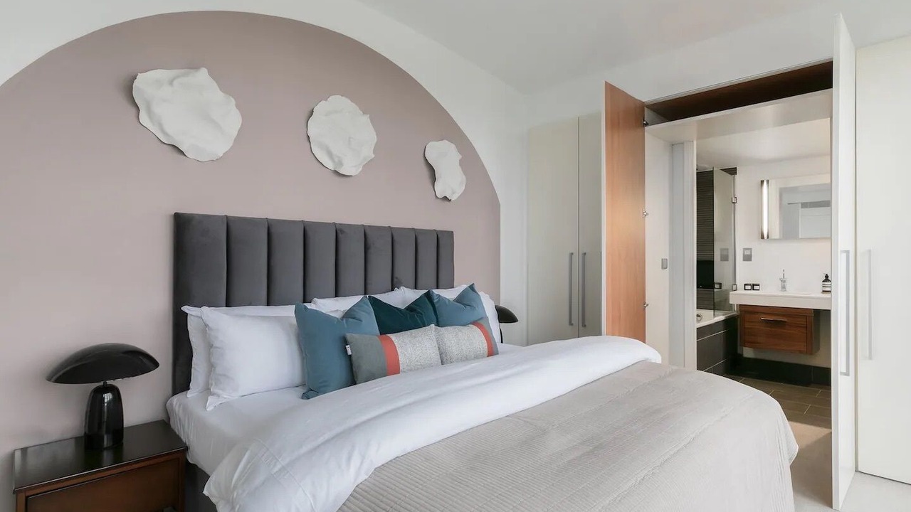 Photo of Bedroom in South Bank