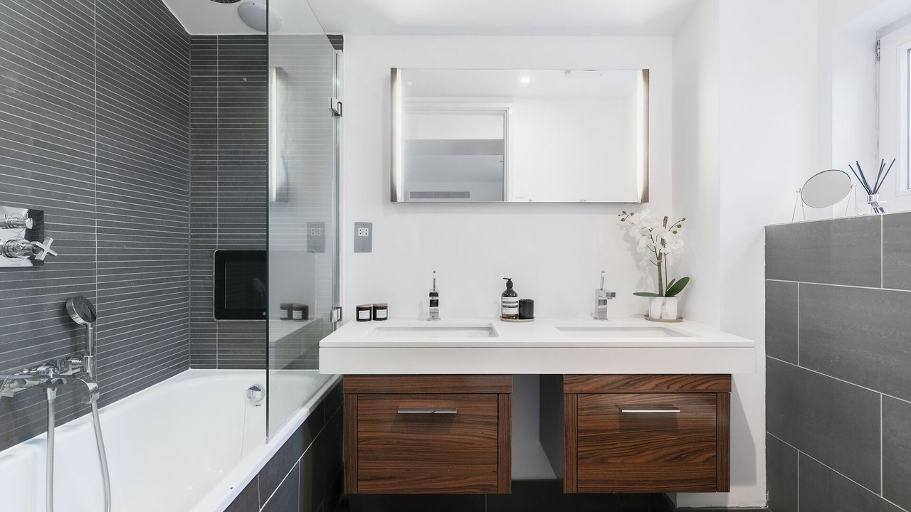 Photo of Bathroom in South Bank