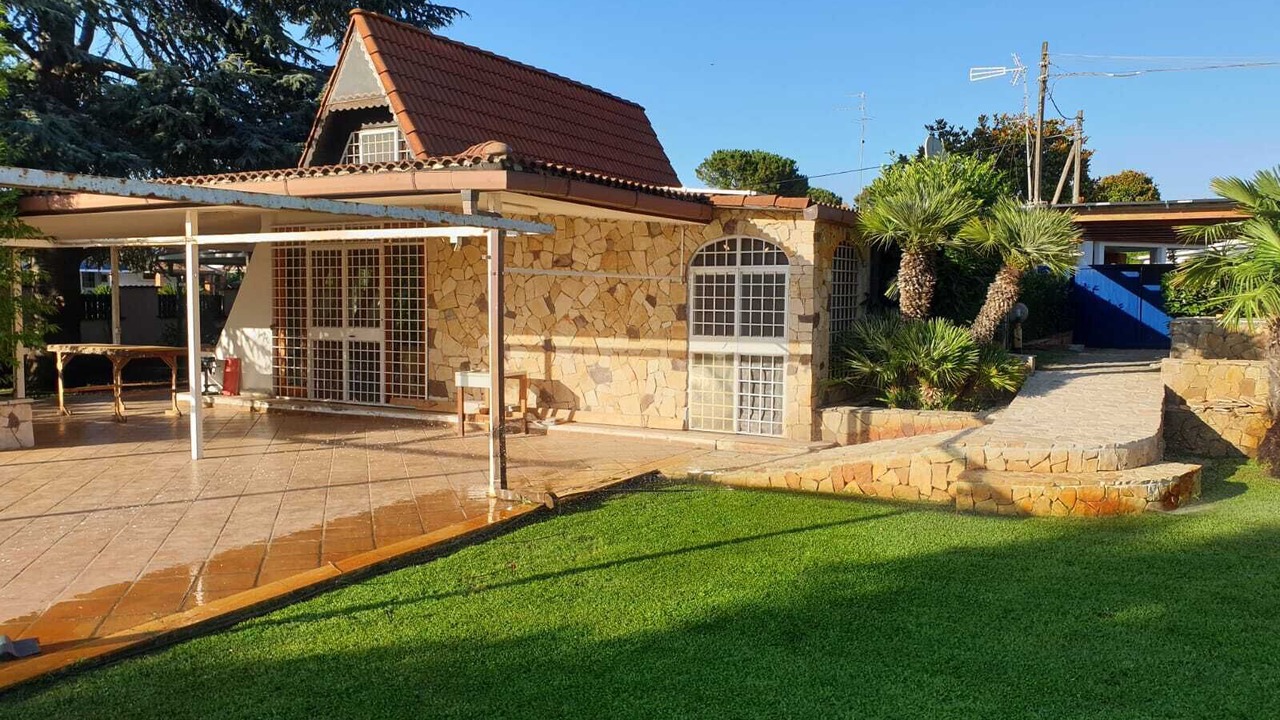 Photo of Patio Balcony in Latina Lido