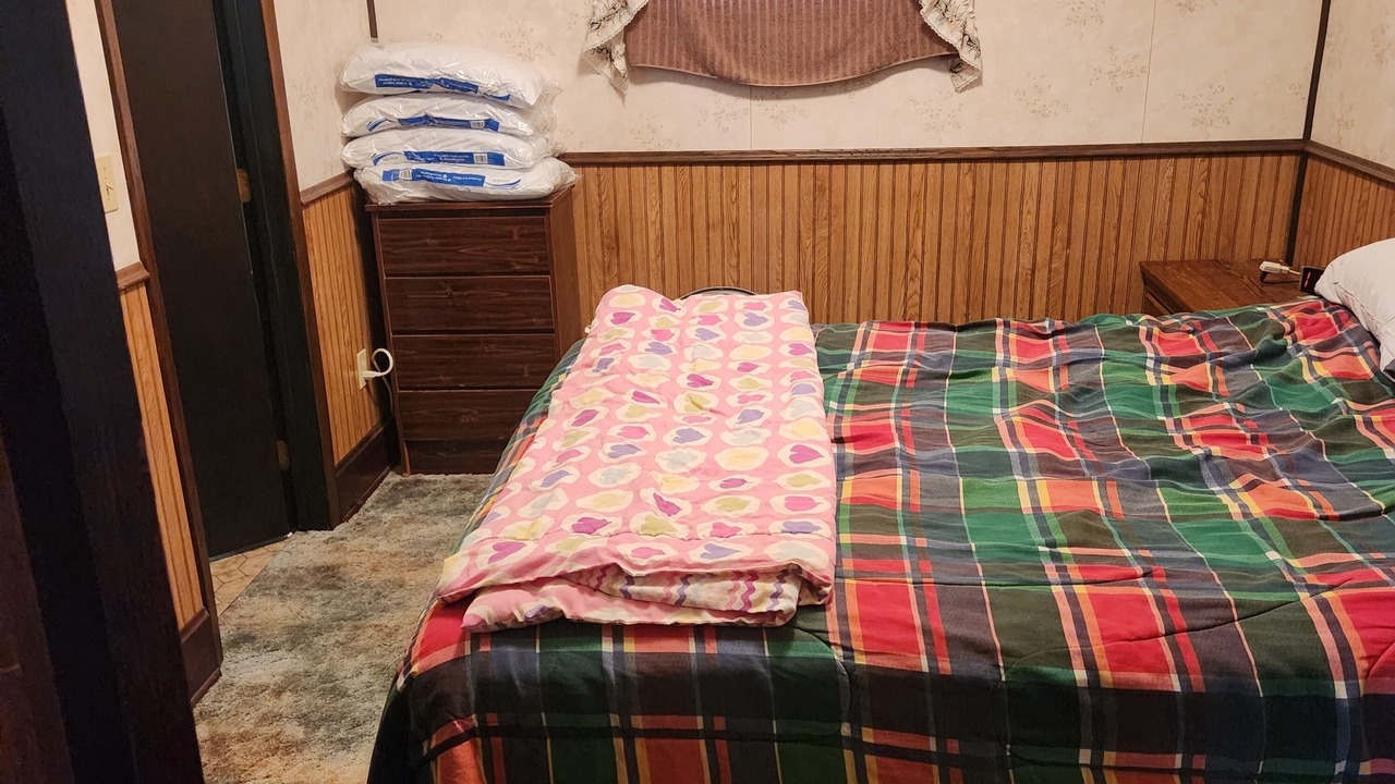 Photo of Bedroom in Roslyn