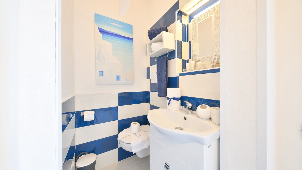 Photo of Bathroom in Forio