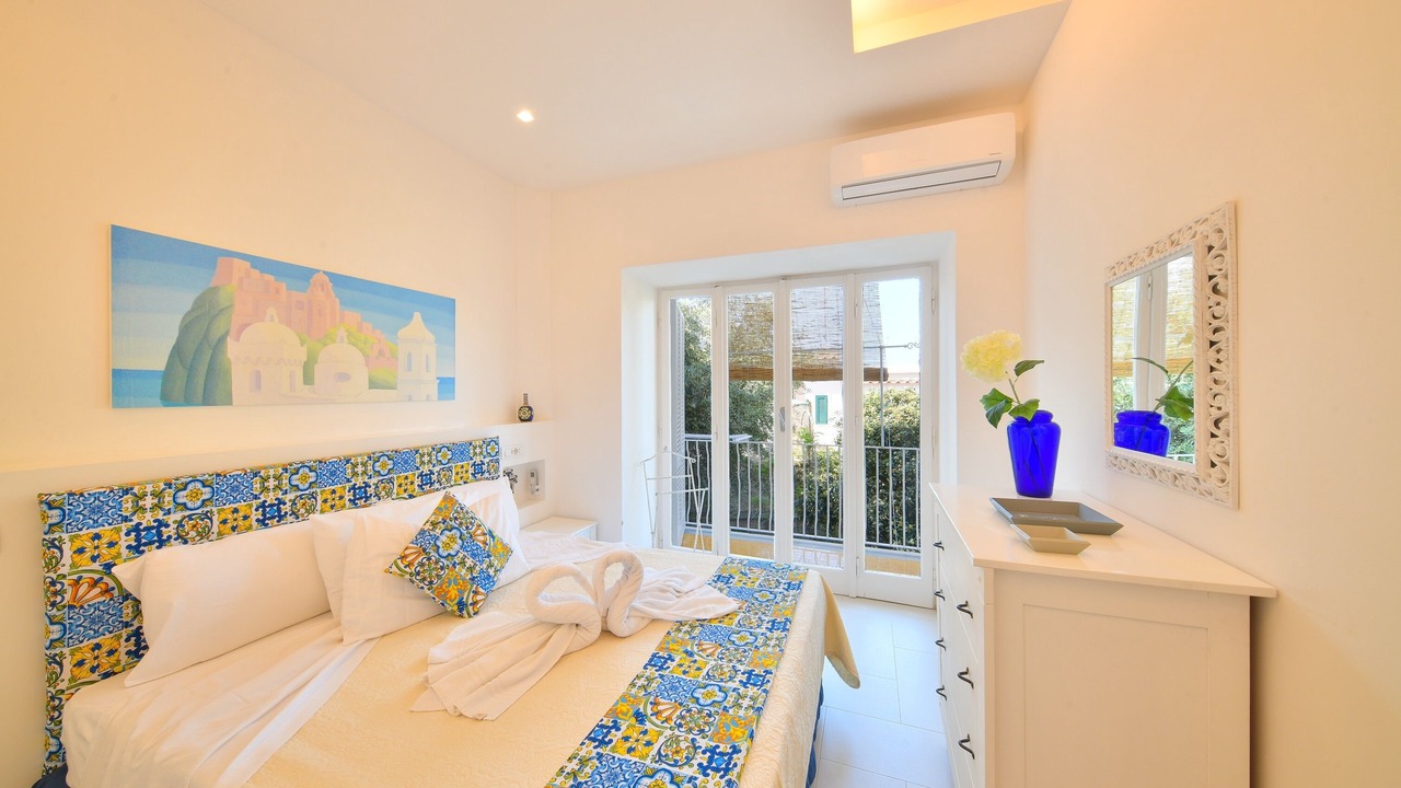 Photo of Bedroom in Forio