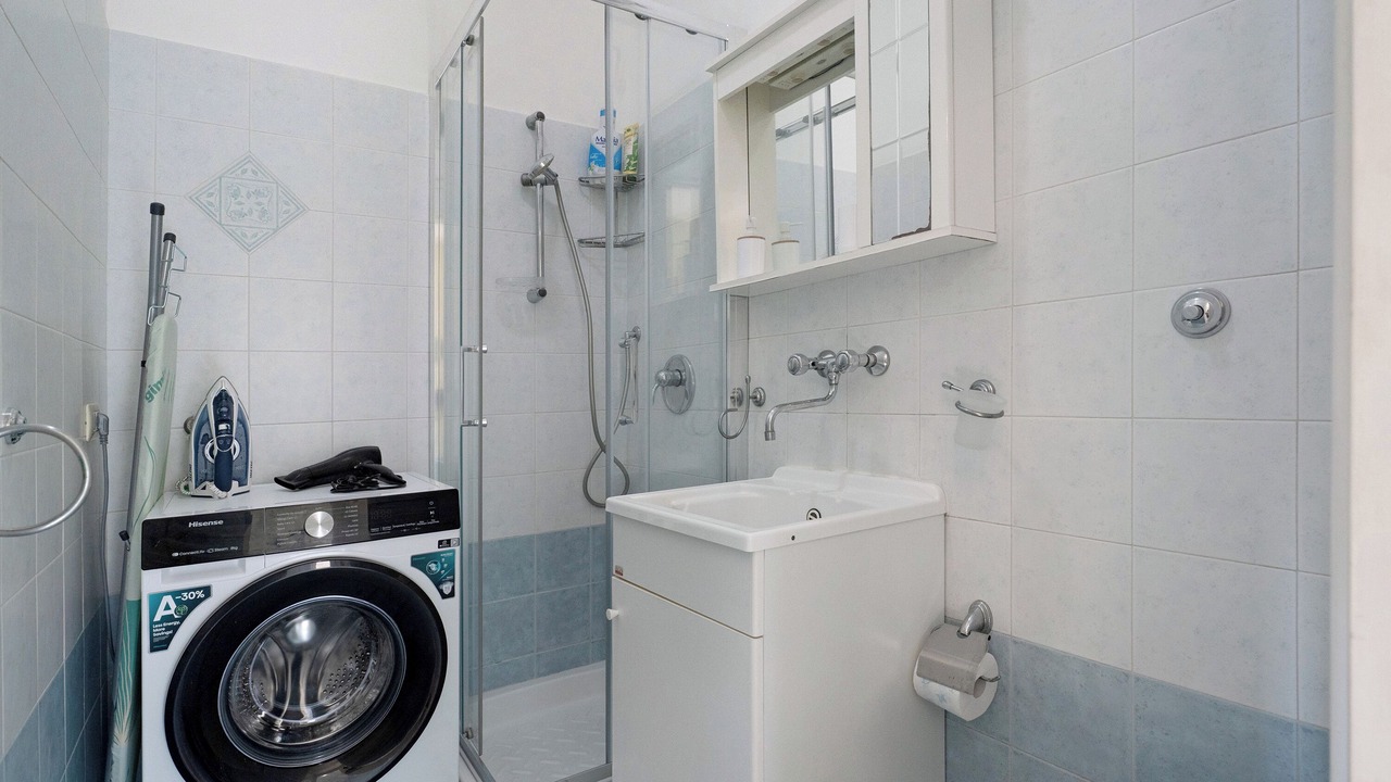 Photo of Bathroom in Meta