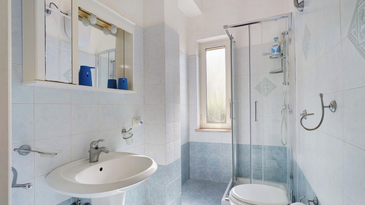 Photo of Bathroom in Meta
