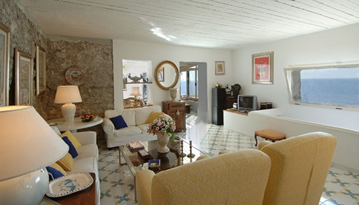 Photo of Livingroom in Furore