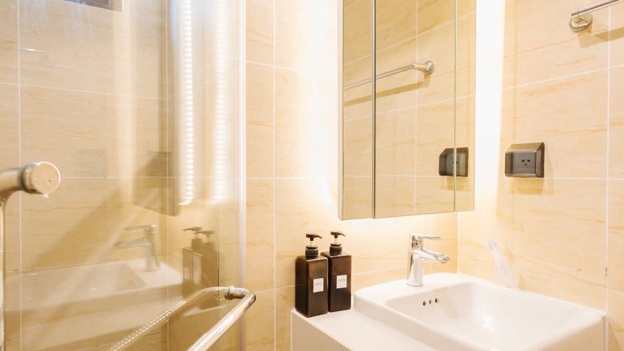 Photo of Bathroom in Trung Hoa Nhan Chinh