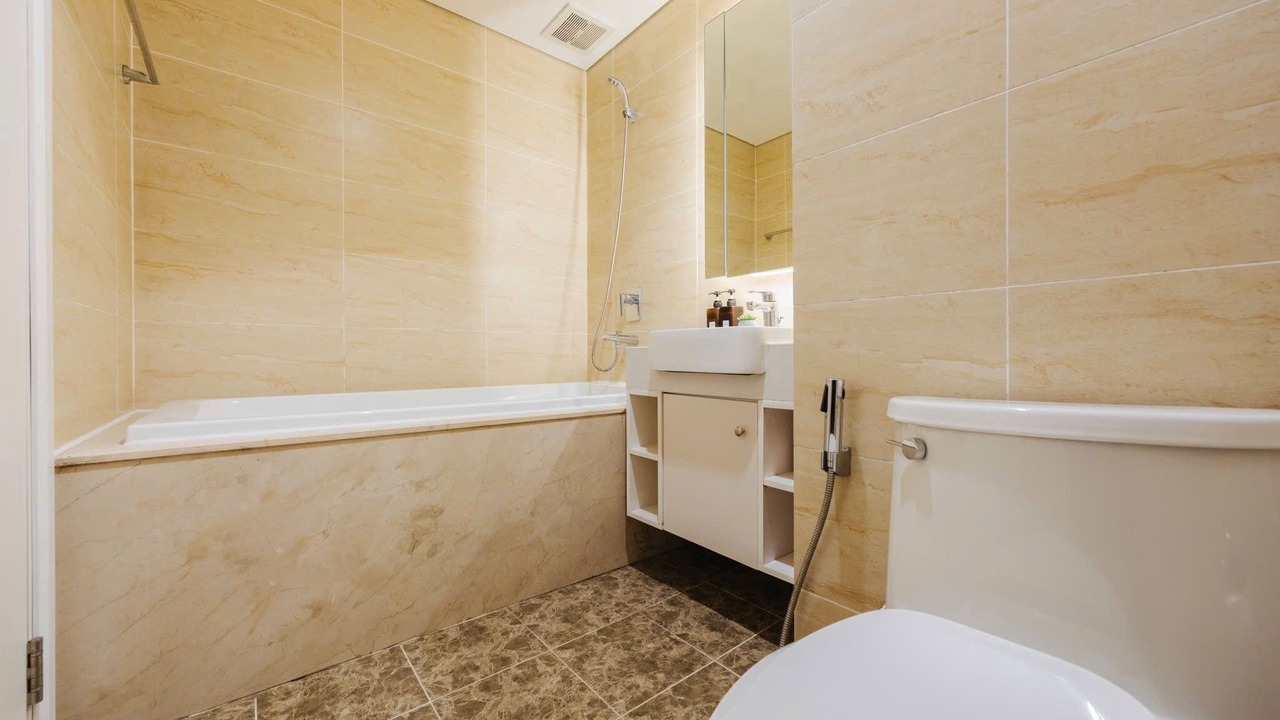 Photo of Bathroom in Trung Hoa Nhan Chinh