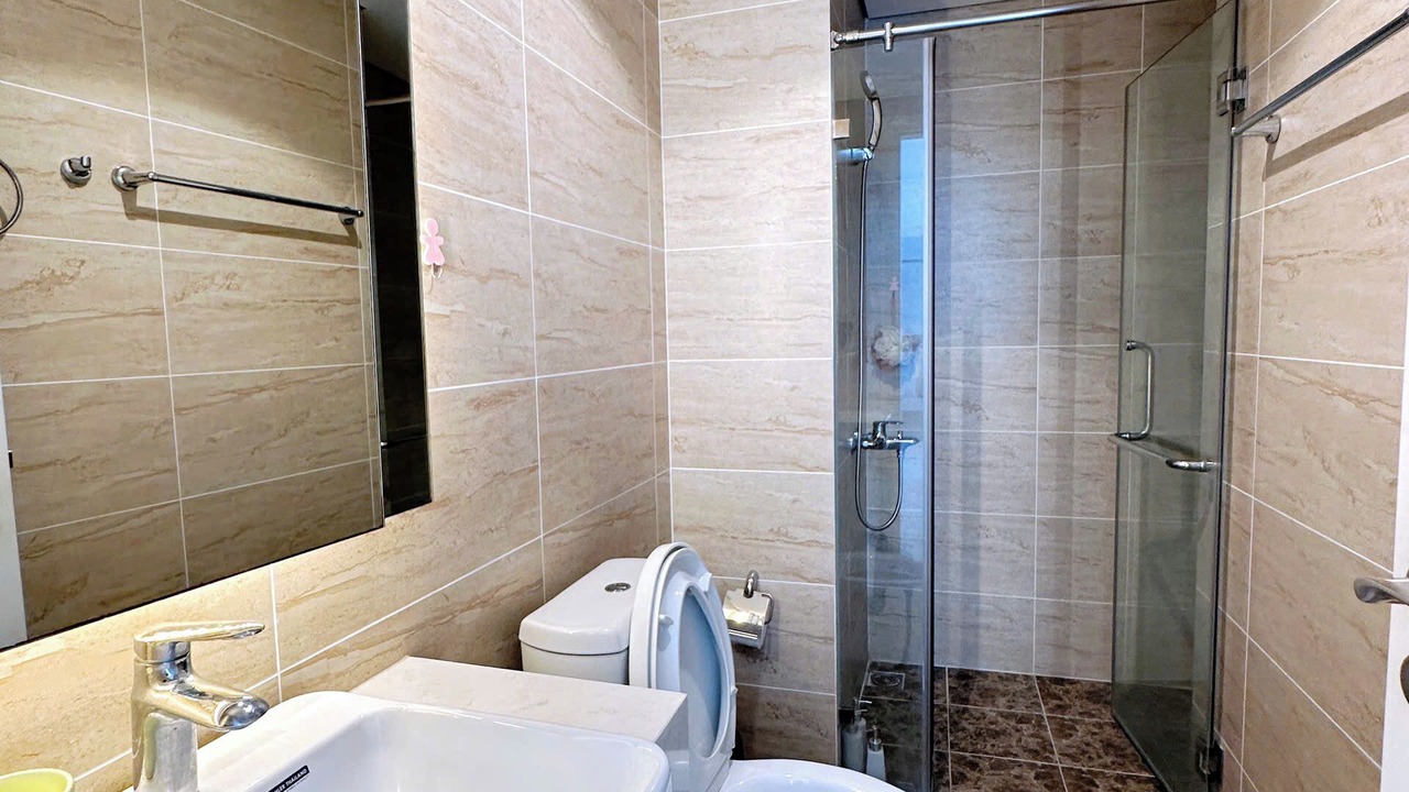 Photo of Bathroom in Trung Hoa Nhan Chinh
